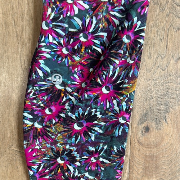 Lululemon Base Pace High-Rise Running Tight 25" Floral Electric Multi Size 4 - Picture 7 of 10